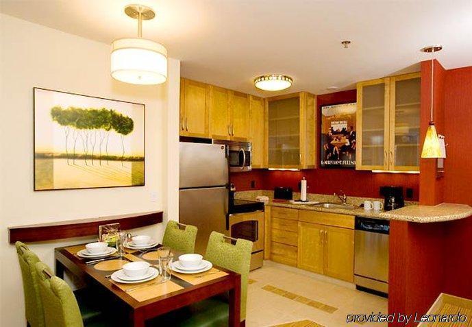 Residence Inn Дълут Екстериор снимка
