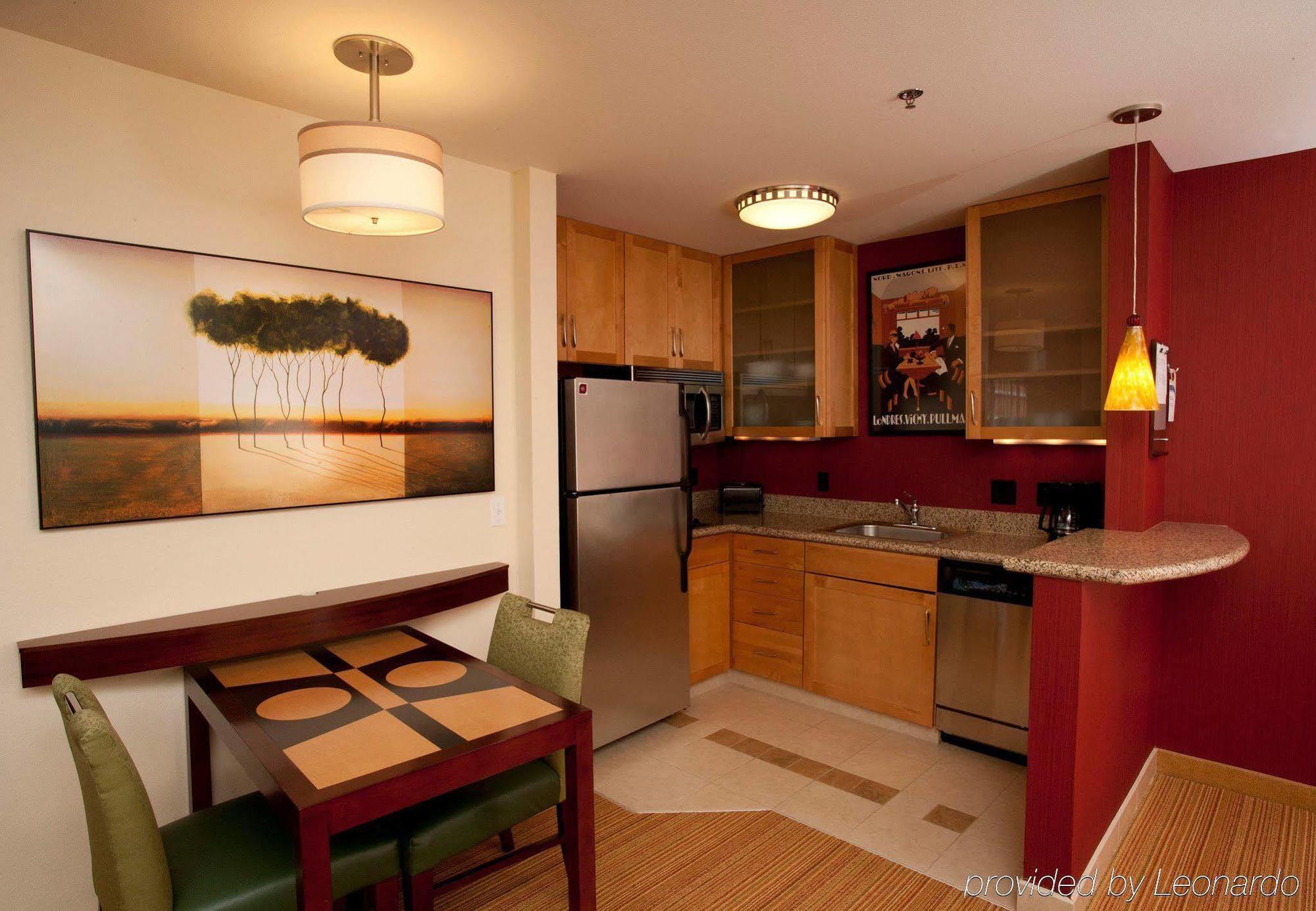Residence Inn Дълут Екстериор снимка